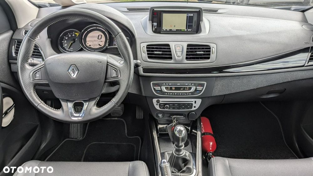 Renault Megane ENERGY TCe 130 BOSE EDITION - 25