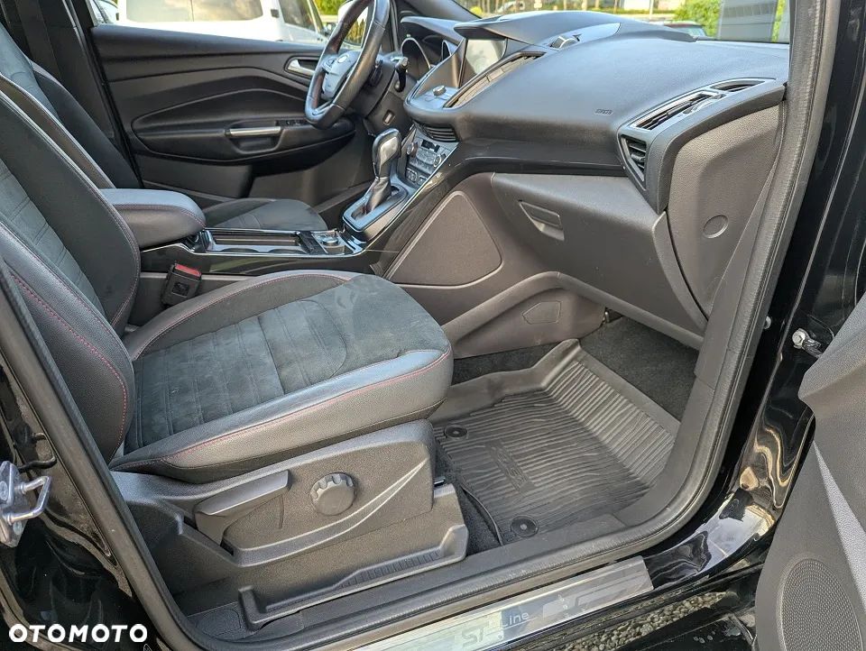 Ford Kuga 2.0 TDCi 4x4 ST-Line - 25