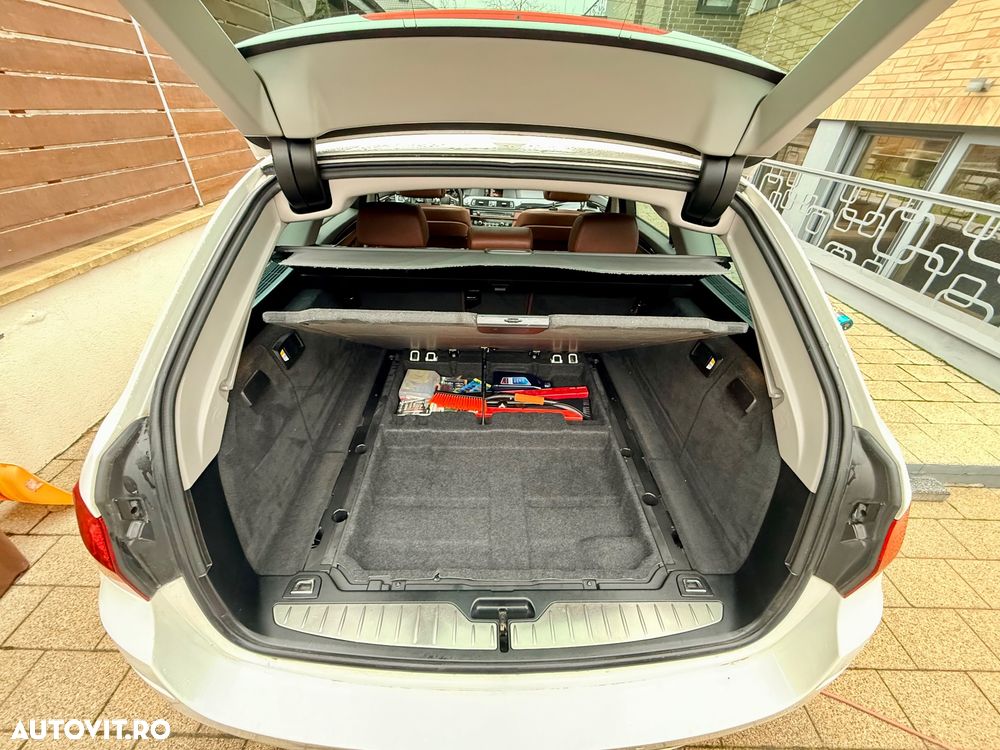 BMW Seria 5 520d Aut. Modern Line - 16