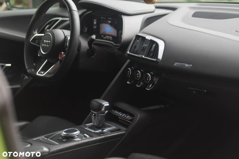Audi R8 Coupé V10 RWD - 31