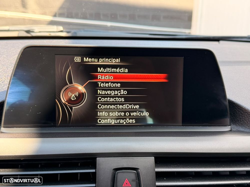 BMW 116 d Pack M - 21