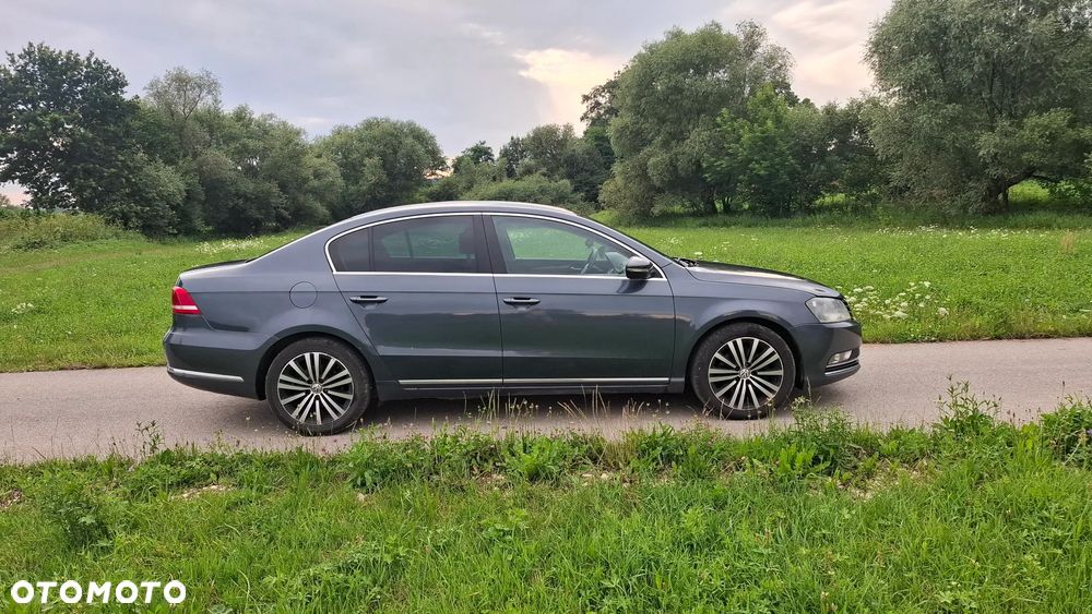 Volkswagen Passat 2.0 TDI Comfortline - 8