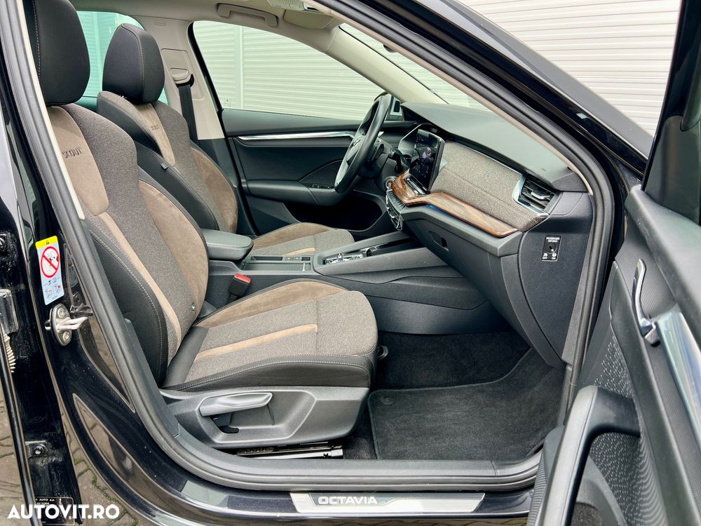 Skoda Octavia Combi 2.0 TDI DSG 4X4 Scout - 11