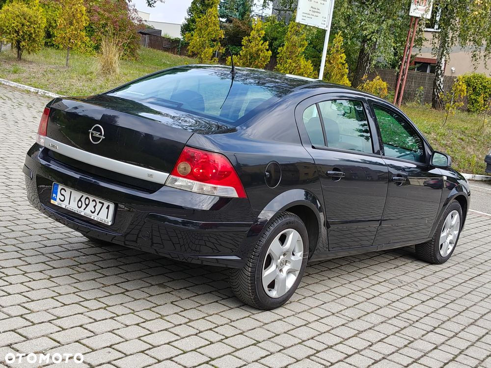 Opel Astra 1.6 Enjoy - 10
