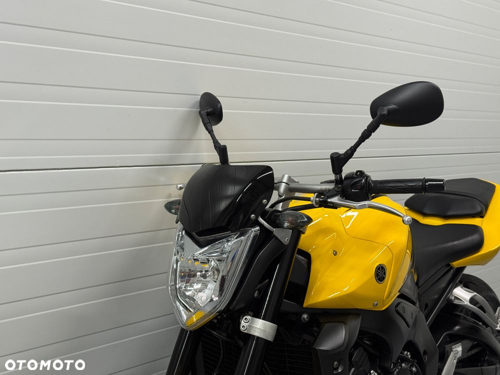 Yamaha FZ - 19