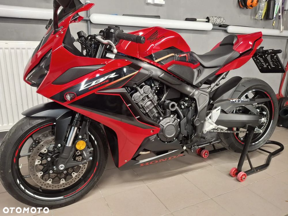 Honda CBR - 3