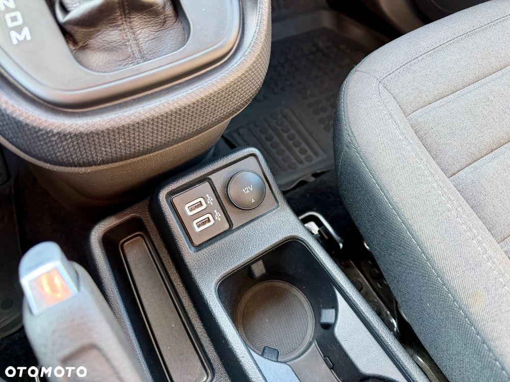 Ford Tourneo Connect Grand - 25