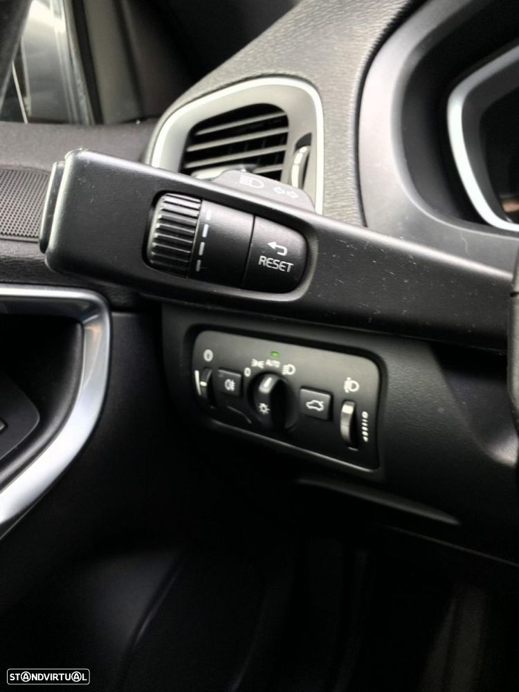 Volvo V40 1.6 D2 R-Design - 14