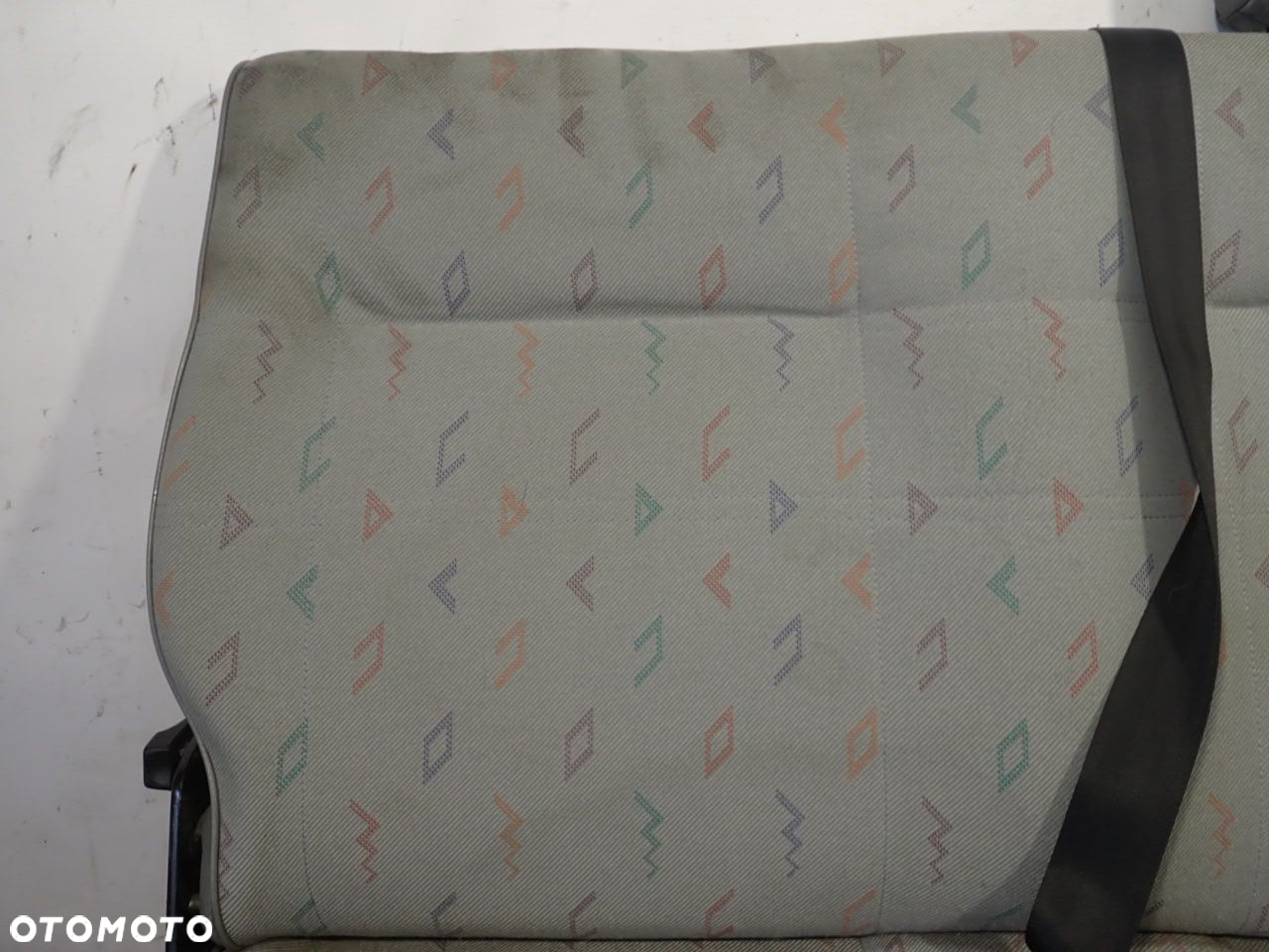 FOTEL BLIŹNIAK DRUGI RZĄD VOLKSWAGEN T4 TRANSPORTER 1.9 - 2
