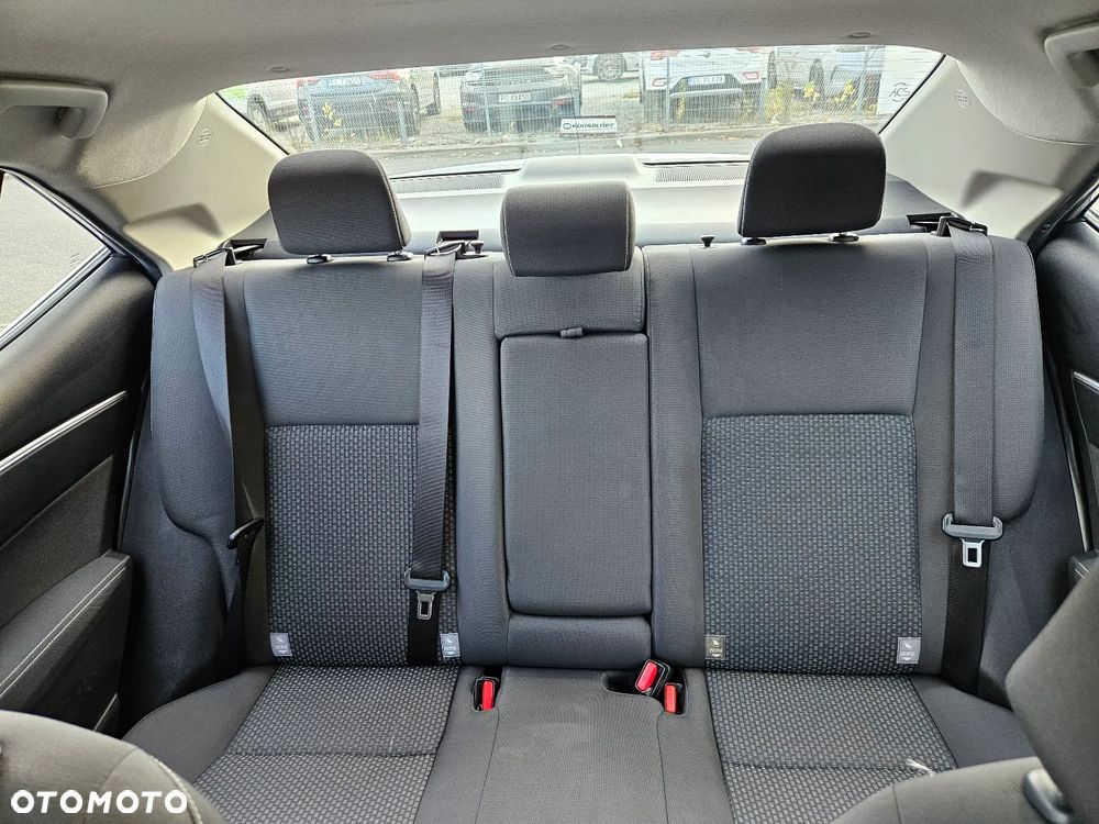 Toyota Corolla 1.6 Comfort - 12