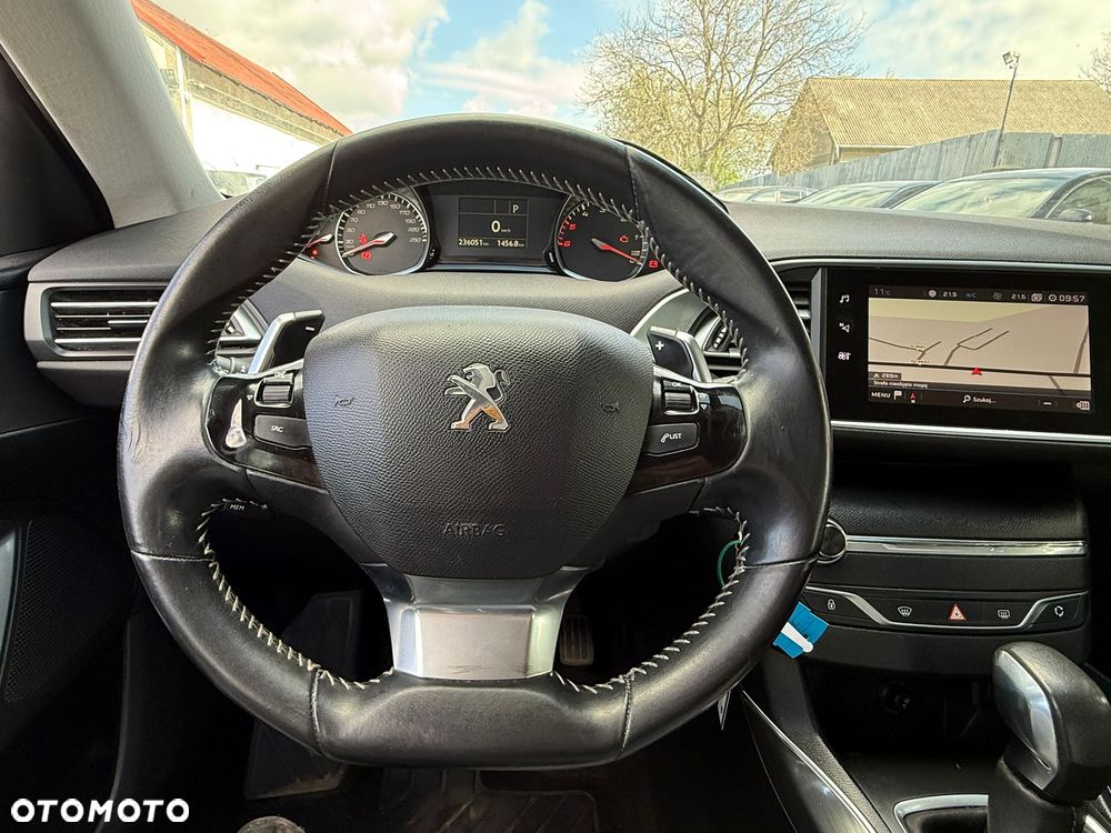 Peugeot 308 1.5 BlueHDi Active Pack Business S&S EAT8 - 16