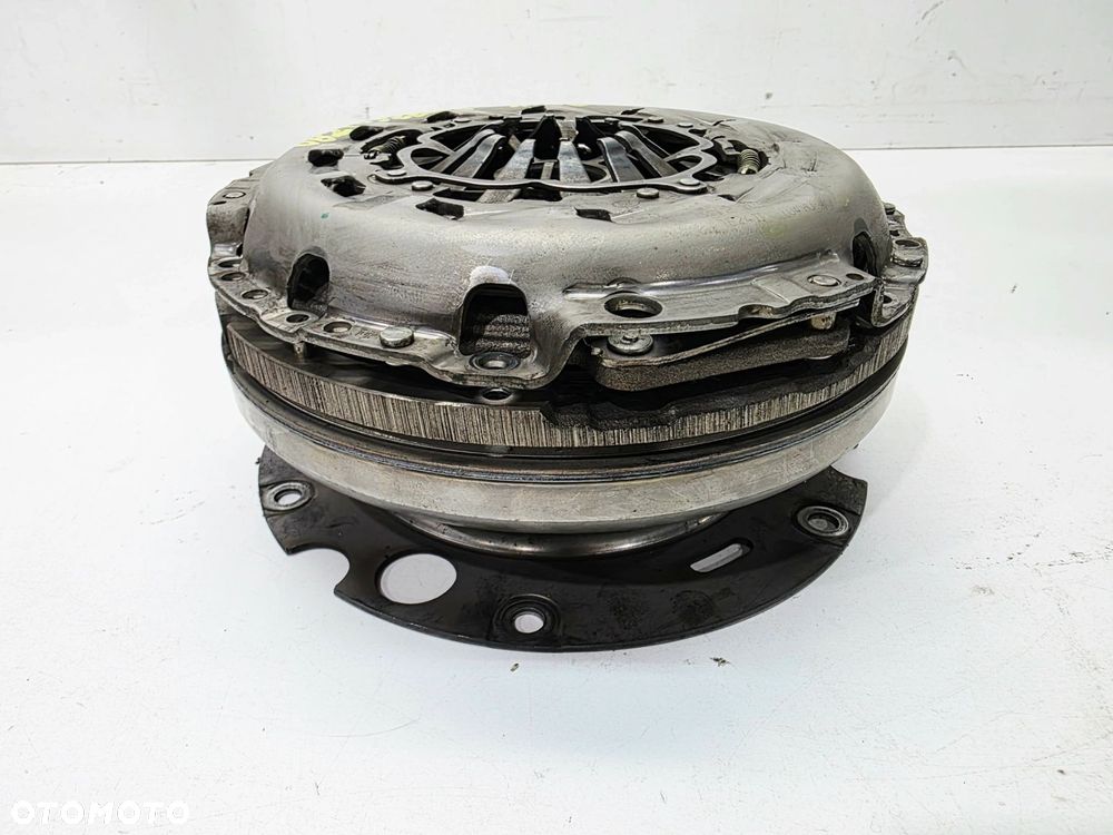 KOŁO DWUMASOWE SPRZĘGŁO AUDI A4 B8 A5 A6 C7 2.0 TDI TFSI 0B2105266L 1/26 - 12