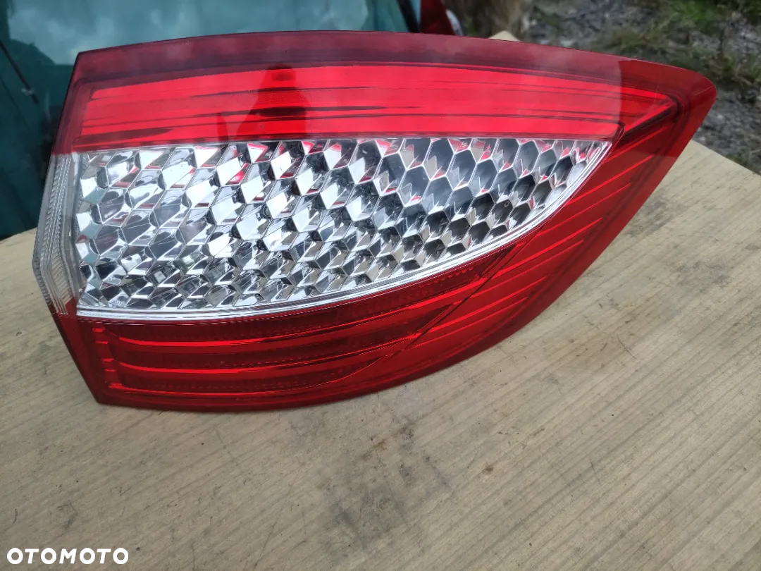 Ford Mondeo MK4 kombi lampa tył prawa - 2
