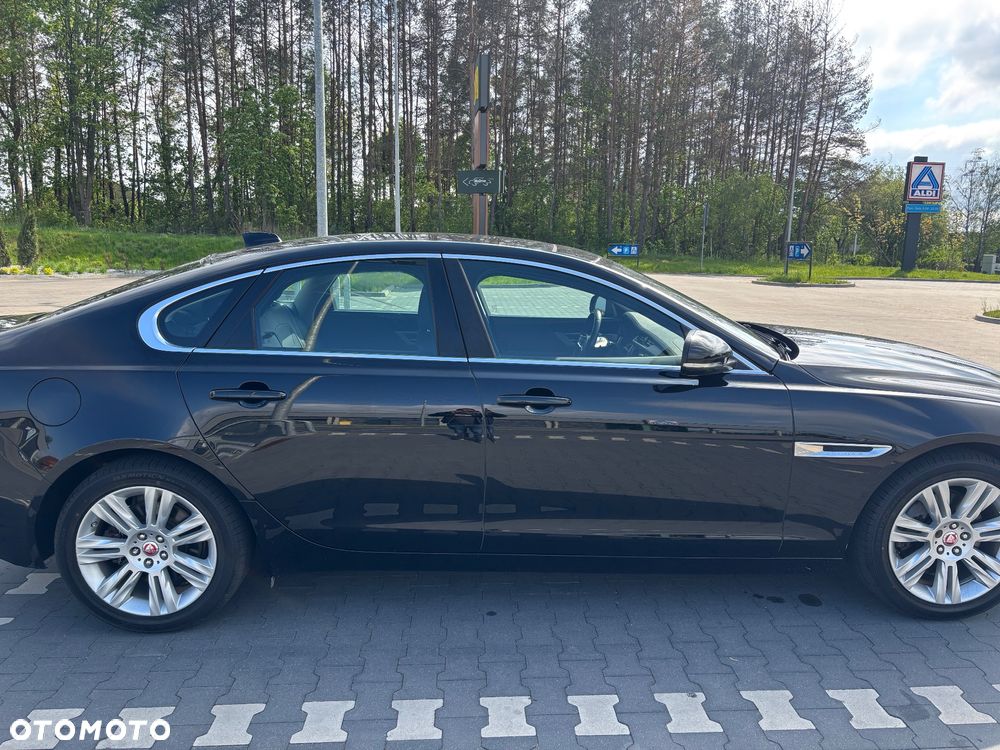 Jaguar XF - 7