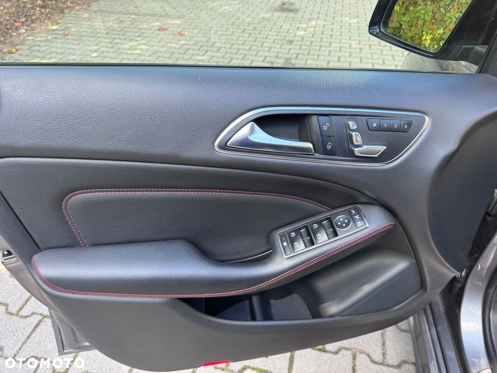 Mercedes-Benz Klasa B 220 (CDI) d 4Matic 7G-DCT AMG Line - 39