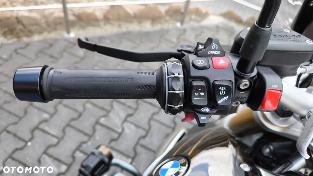 BMW R - 12