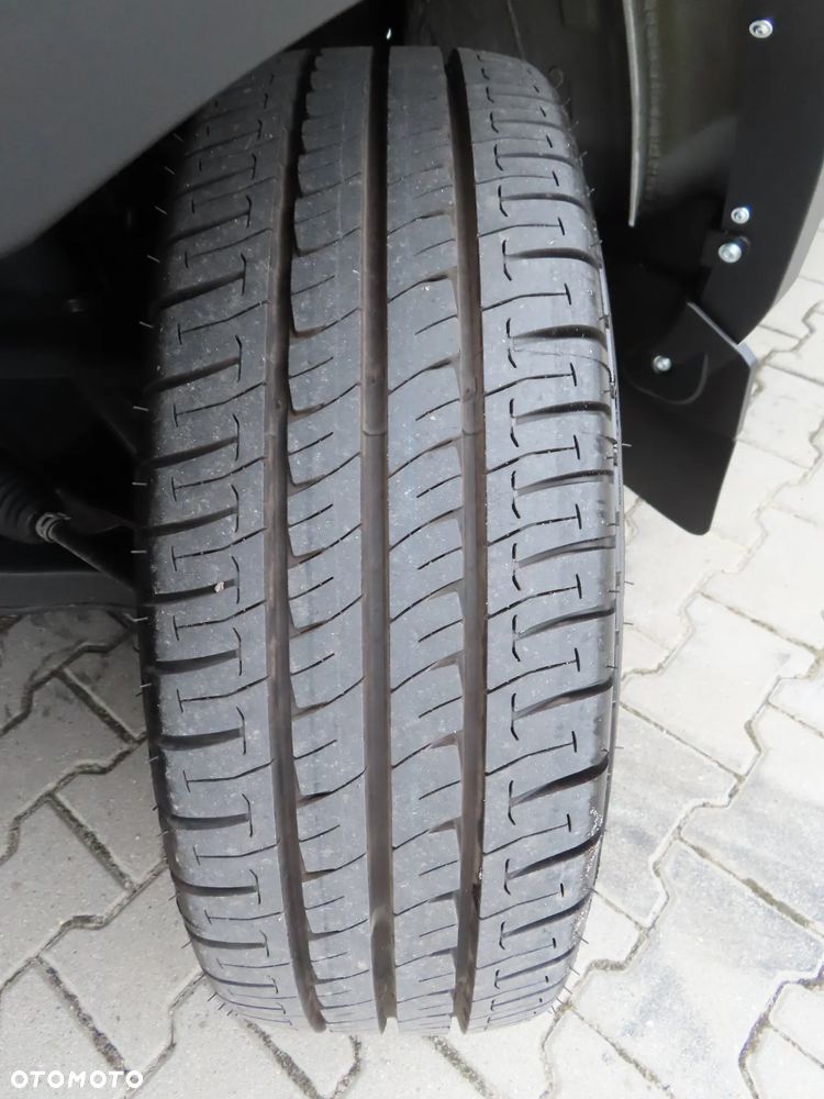 Iveco Daily 35S18 3.0 HPI 180 KM POWER Kontener+ WINDA BÄR 750 Kg 8.E.Palet 4270 mm Długi Boczne Drzwi Rozstaw Osi 4100 mm Ładowność 905 Kg GWARANCJA PRODUCENTA Stan Jak Nowy Gotowy Dostępny POLECAM - 10