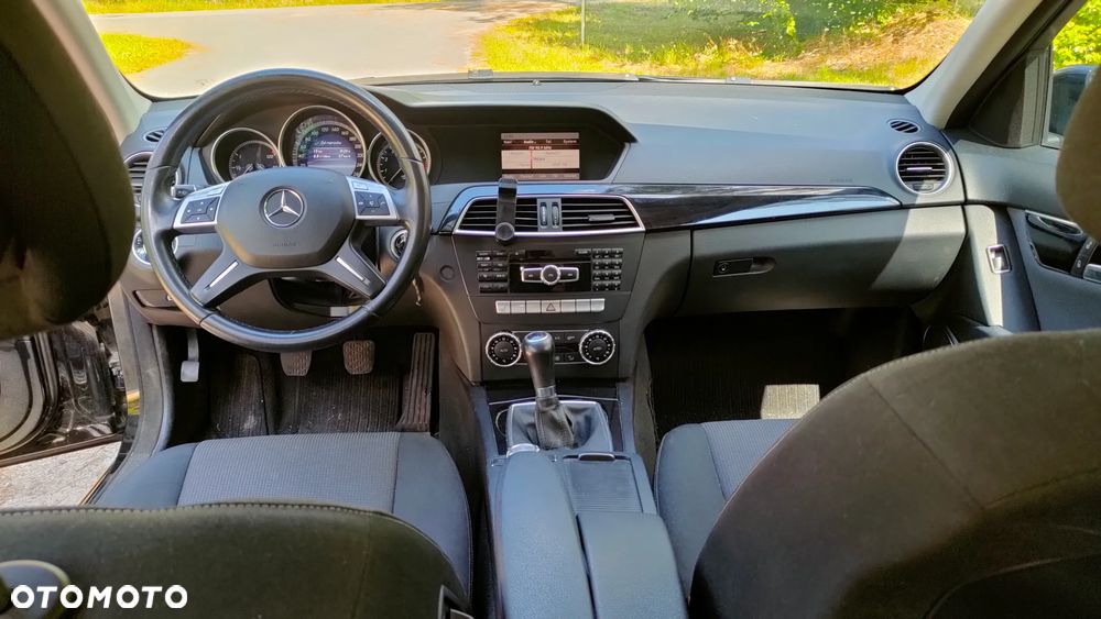 Mercedes-Benz Klasa C 200 CGI BlueEFFICIENCY - 15
