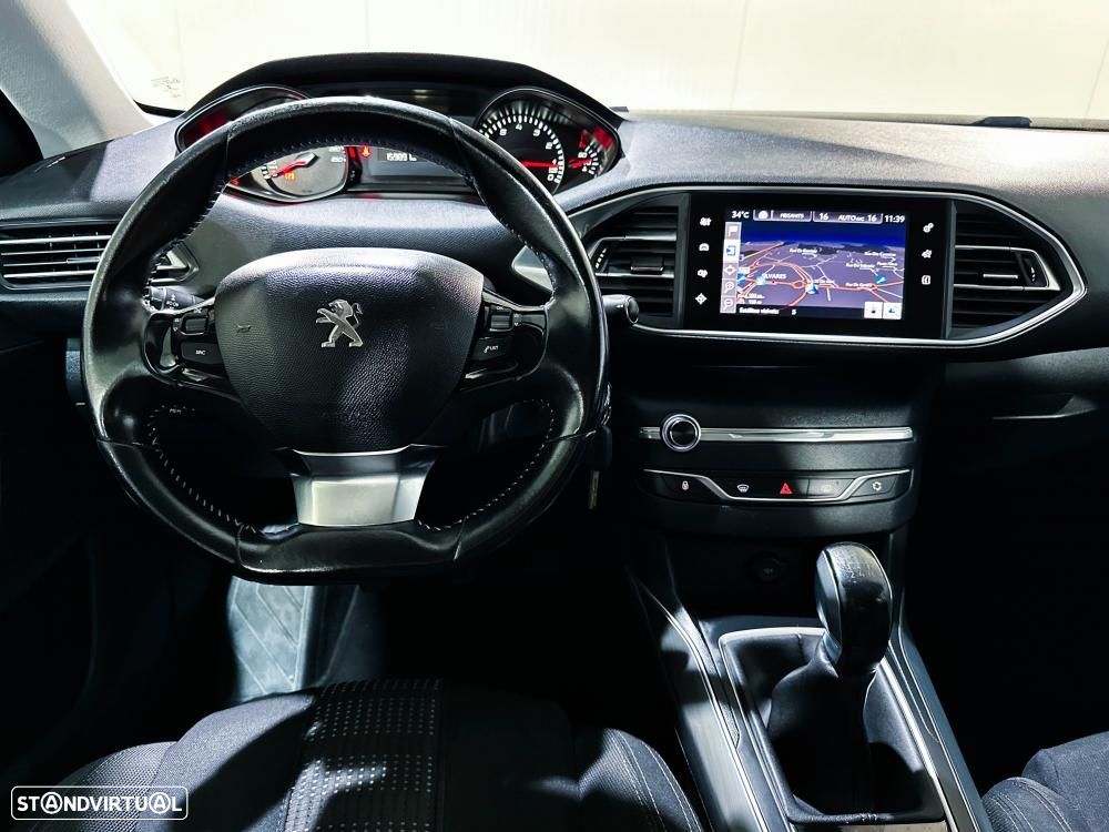 Peugeot 308 1.2 PureTech Allure - 19