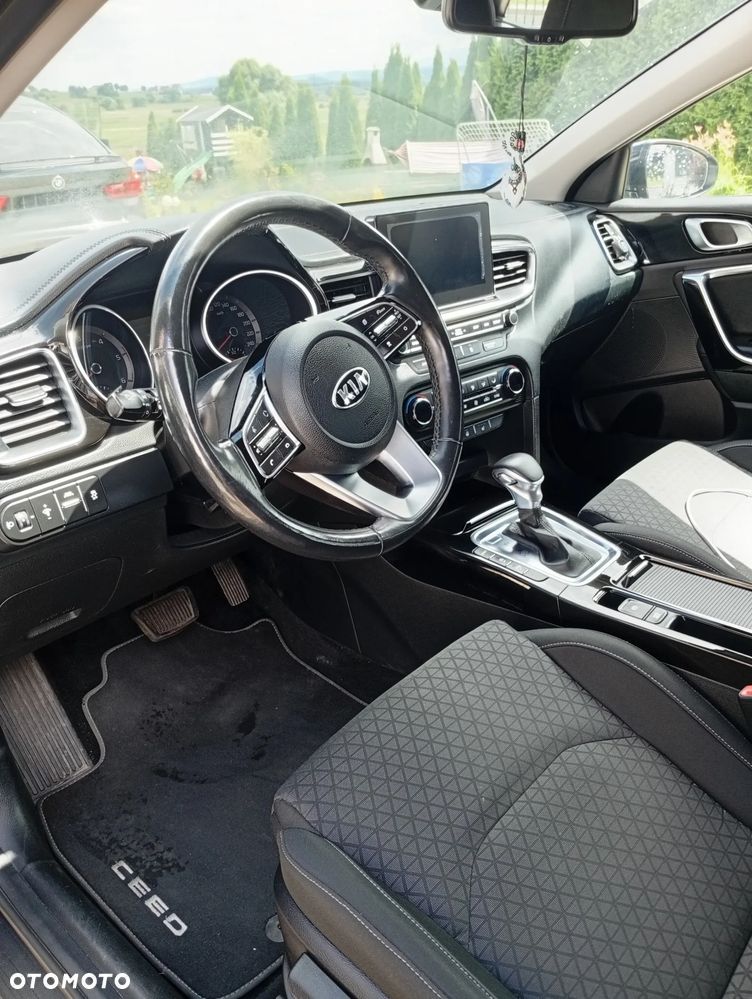 Kia Ceed - 4