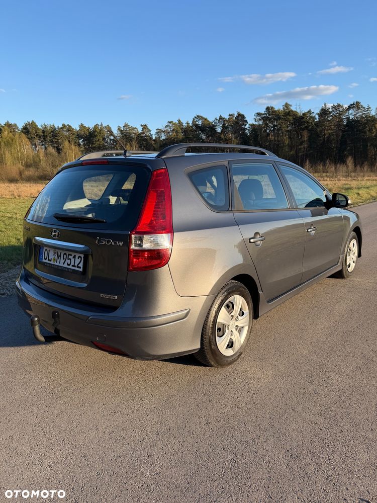 Hyundai i30 1.6 CRDi Comfort EU5 - 4