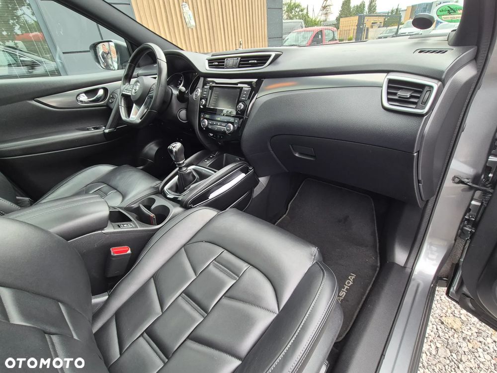 Nissan Qashqai 1.3 DIG-T Tekna+ - 33