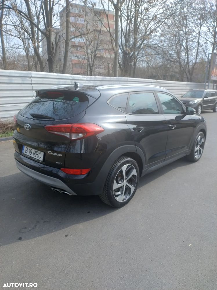 Hyundai Tucson 2.0 CRDI 4WD 6AT Style - 12