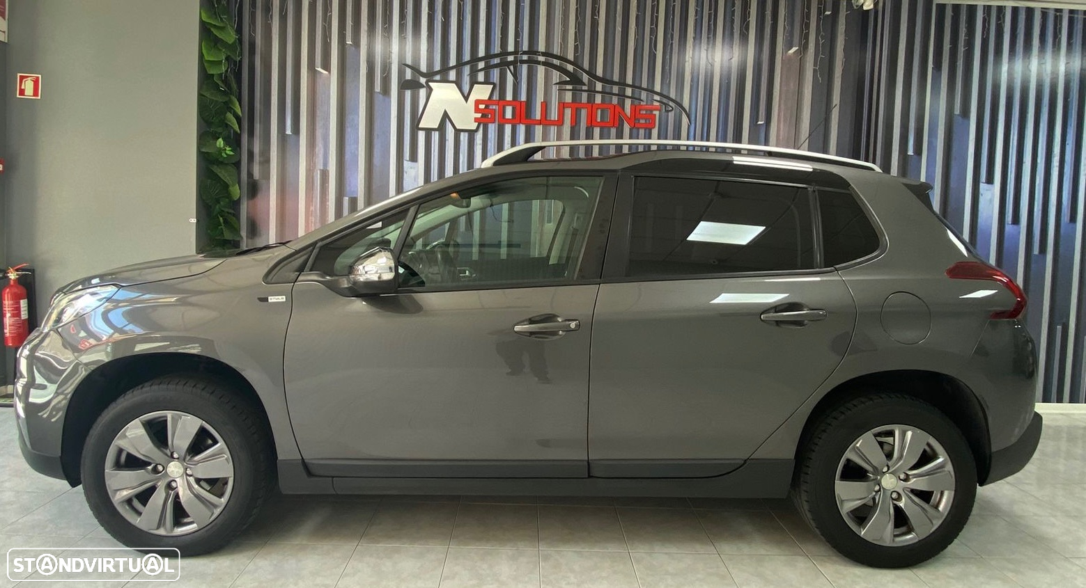 Peugeot 2008 1.2 PureTech Allure - 3