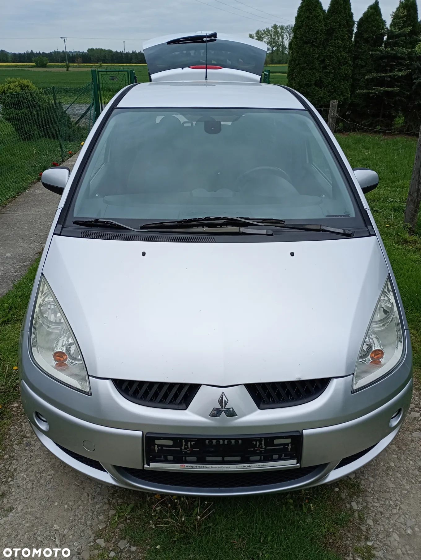 Mitsubishi Colt - 1
