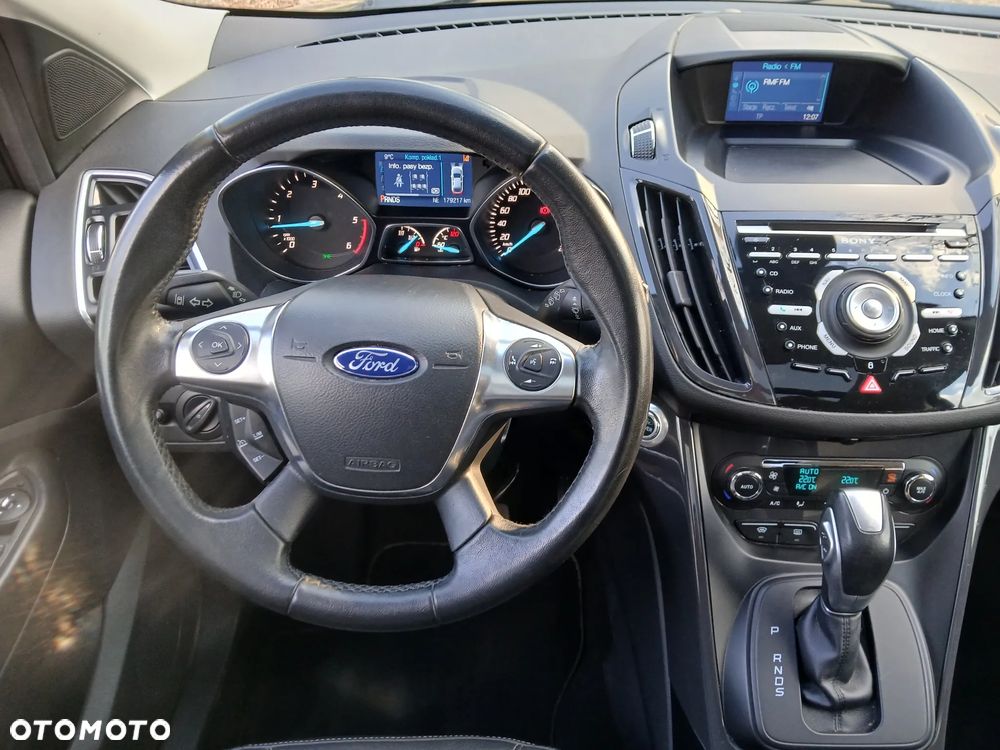 Ford Kuga 2.0 TDCi 4x4 Titanium - 27