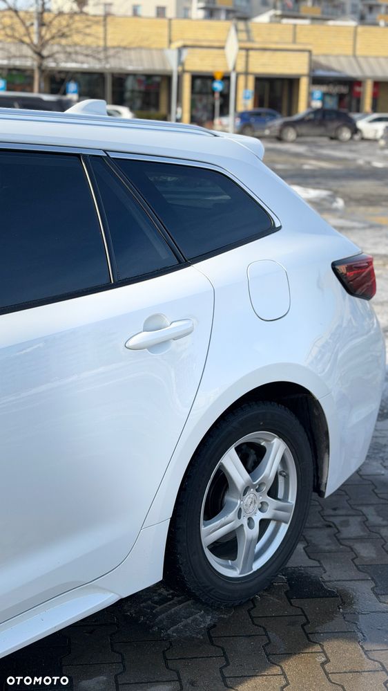 Toyota Corolla 1.8 Hybrid Executive - 16