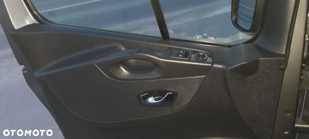Opel vivaro - 27