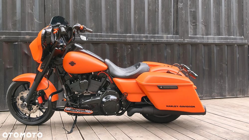 Harley-Davidson Touring Street Glide - 21