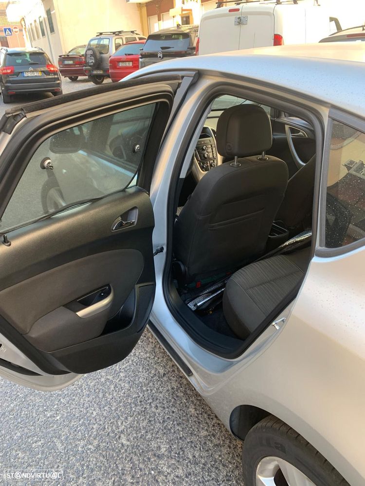 Opel Astra 1.3 CDTi Cosmo - 19