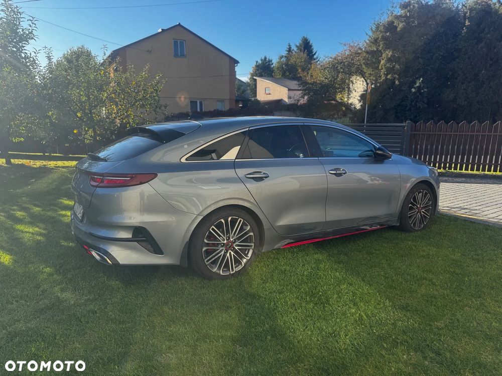 Kia Proceed