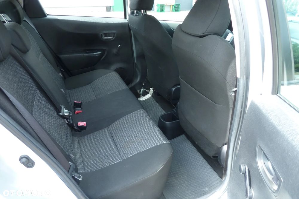 Toyota Yaris 1.33 Active - 9