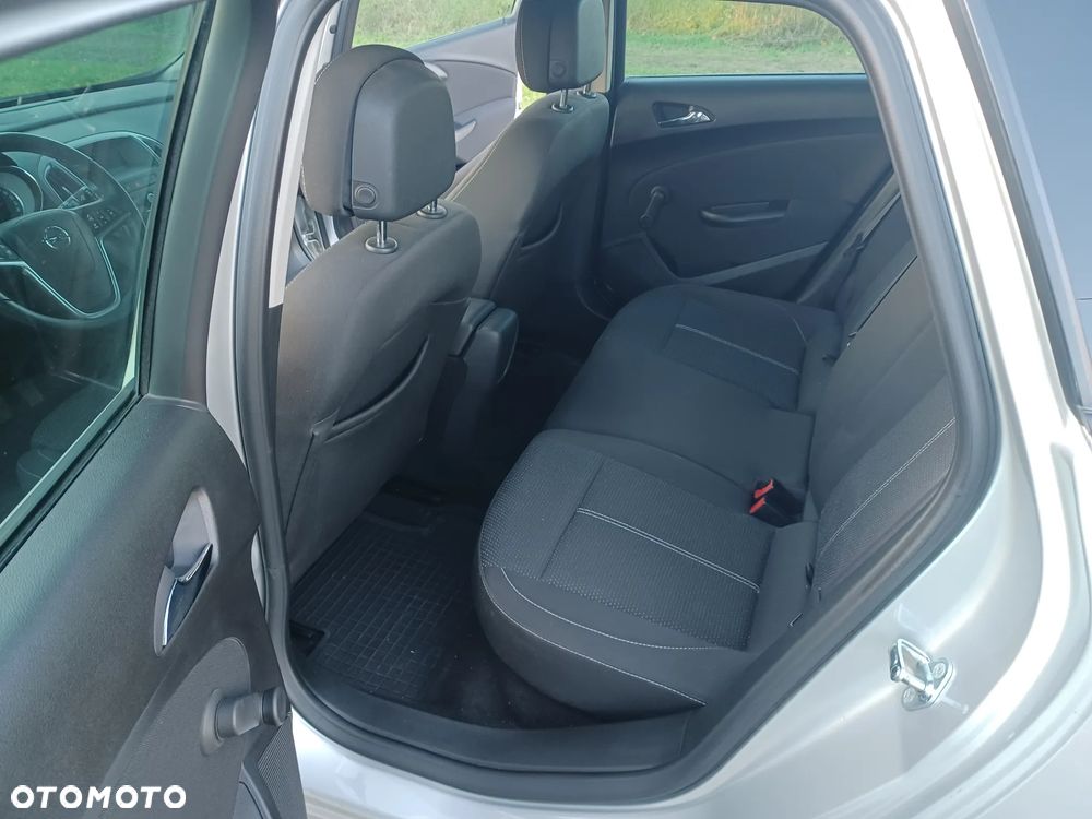 Opel Astra IV 1.6 CDTI Cosmo - 9