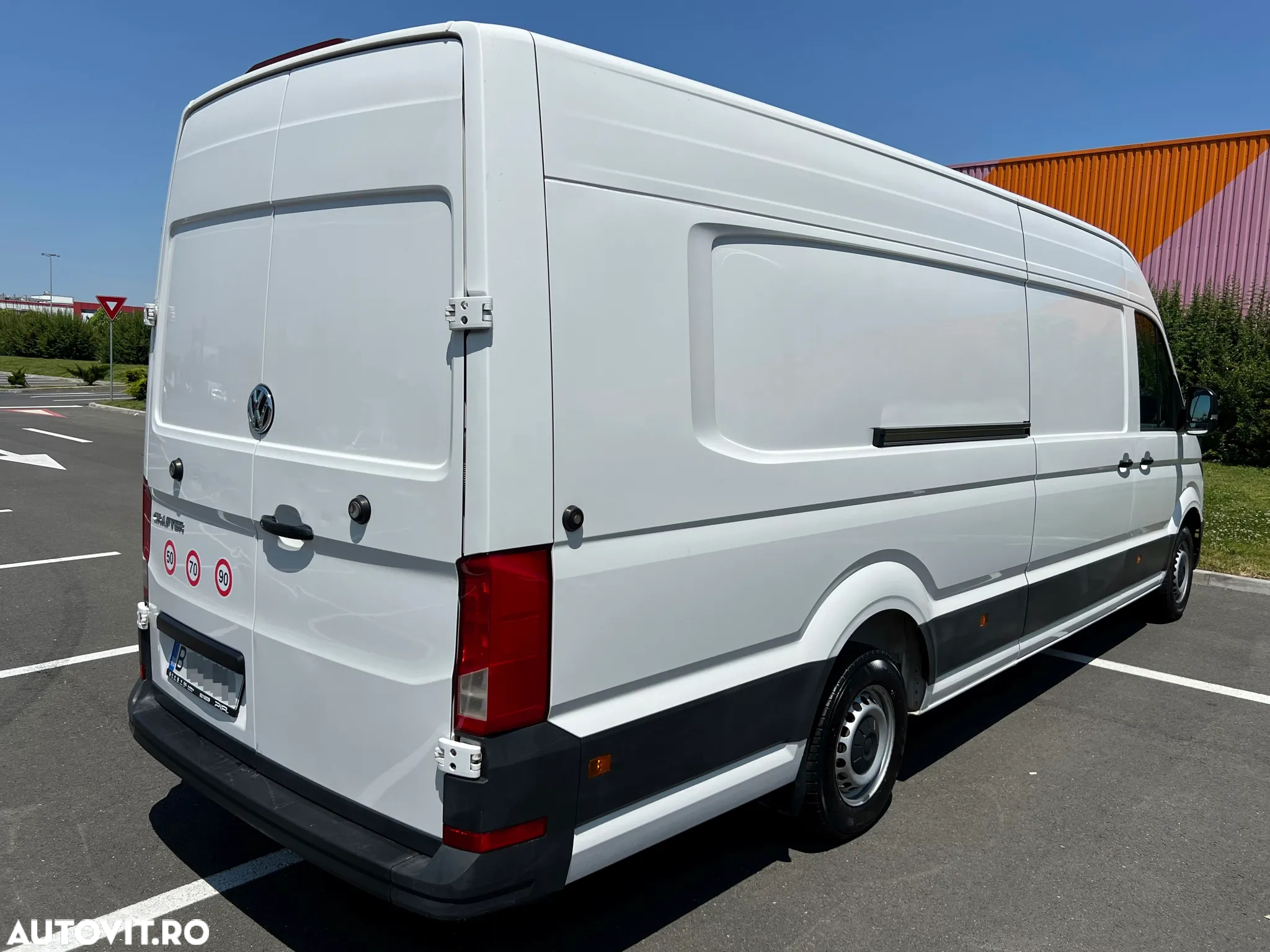 Volkswagen Crafter Furgon Maxi L5H3 - 6