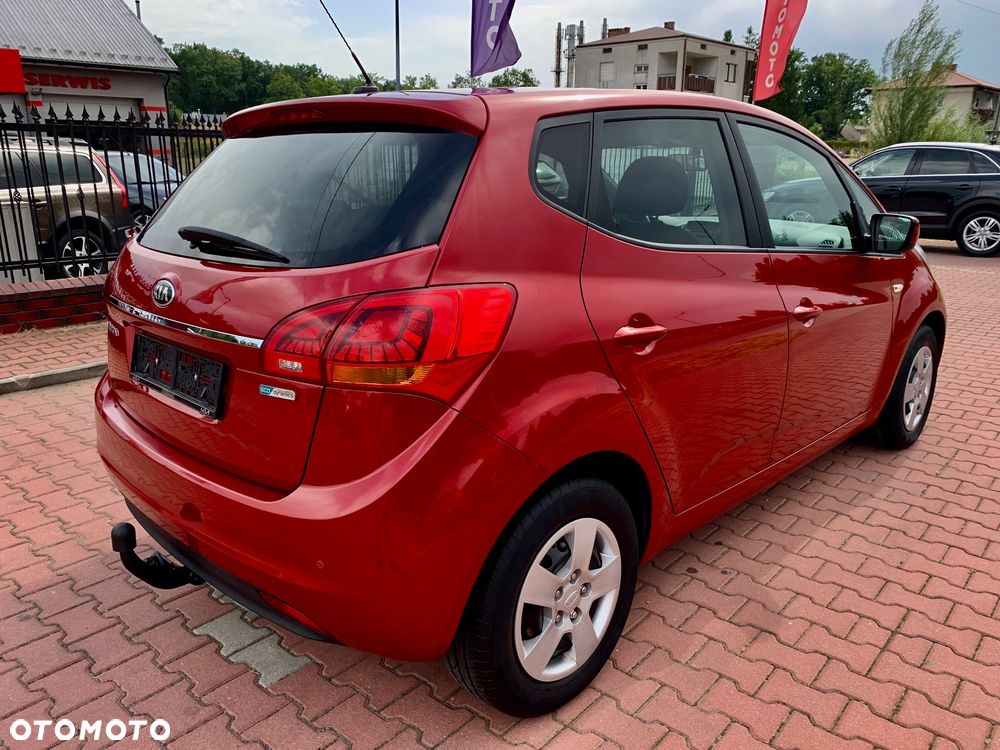 Kia Venga 1.4 CVVT UEFA EURO 2016 - 8