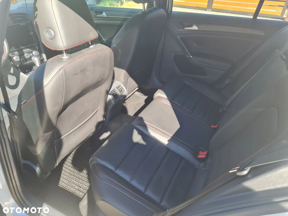 Volkswagen Golf GTI (BlueMotion Technology) DSG Performance - 34