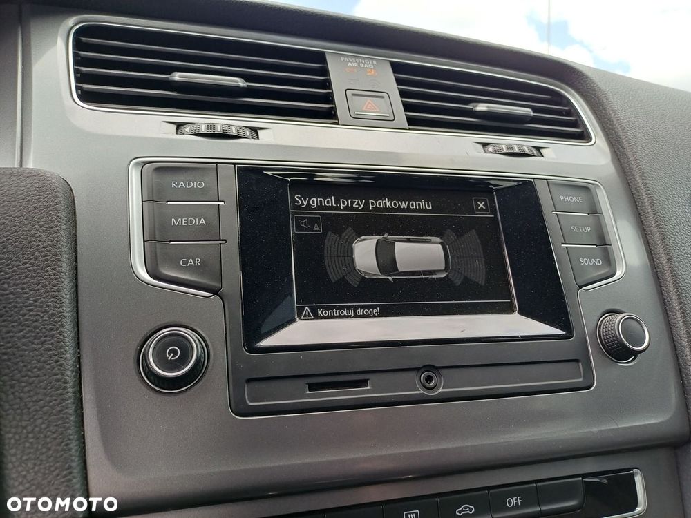 Volkswagen Golf - 18