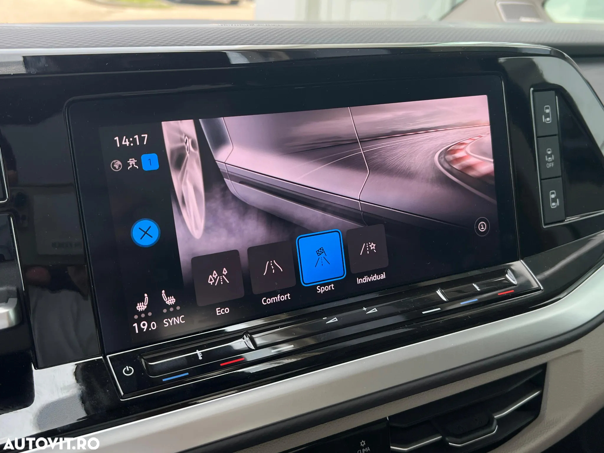 Volkswagen Multivan L 2.0 TSI DSG 150KW Style - 29