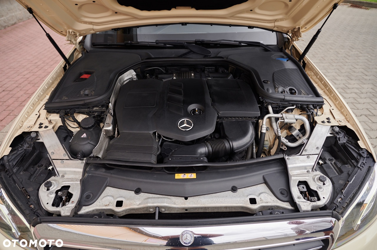 Mercedes-Benz Klasa E 200 d 9G-TRONIC - 18