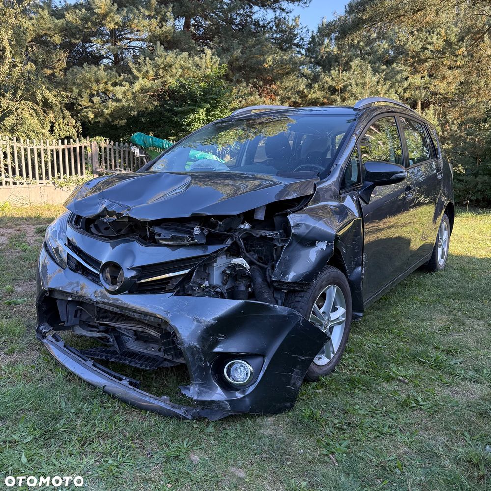 Toyota Verso 1.8 Premium 7os - 3