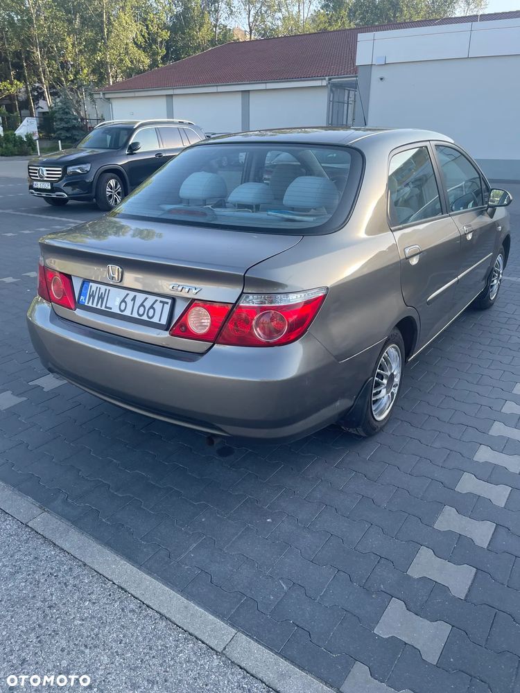 Honda City 1.4 Comfort - 4