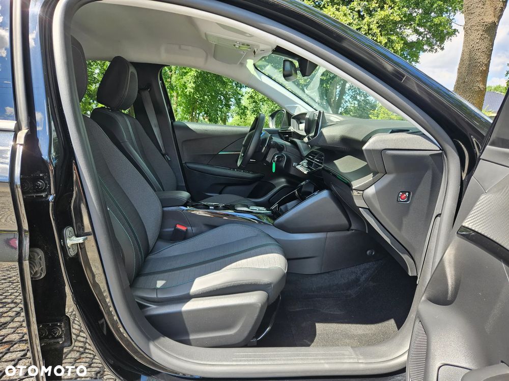Peugeot 208 - 11