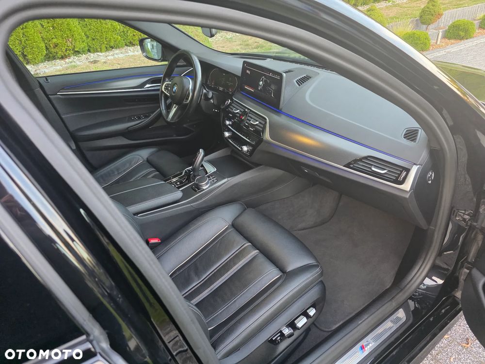 BMW Seria 5 530d xDrive mHEV M Sport sport - 17
