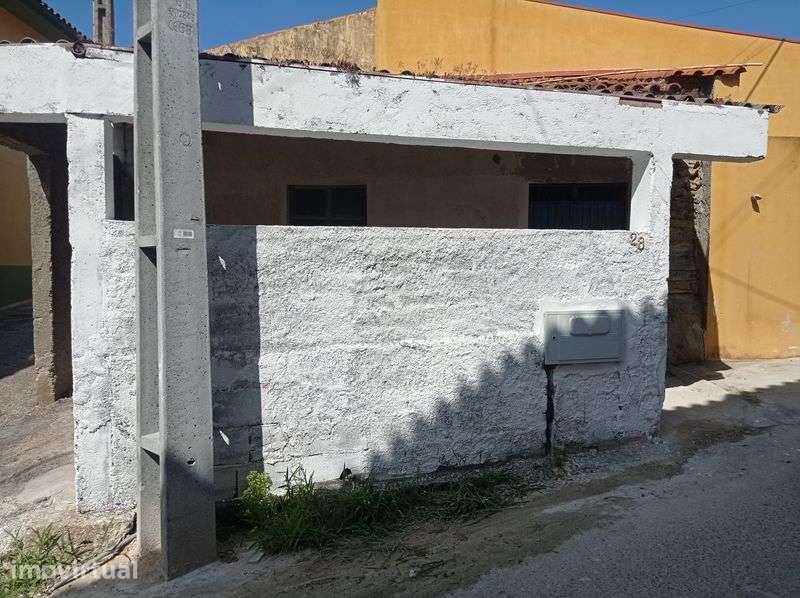 Imóvel para remodelar em Miranda do Corvo Coimbra - Grande imagem: 3/4