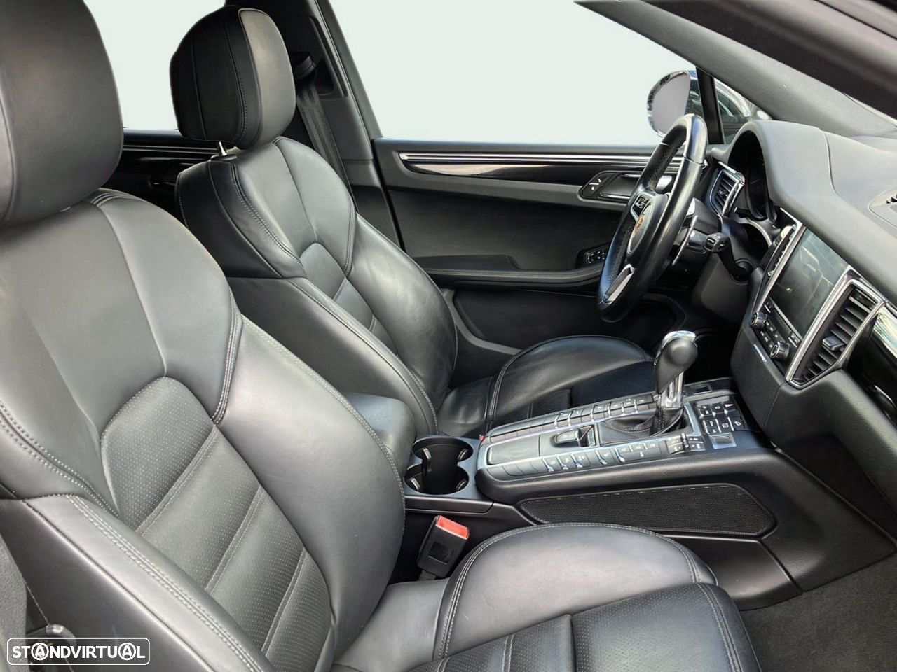 Porsche Macan S - 17