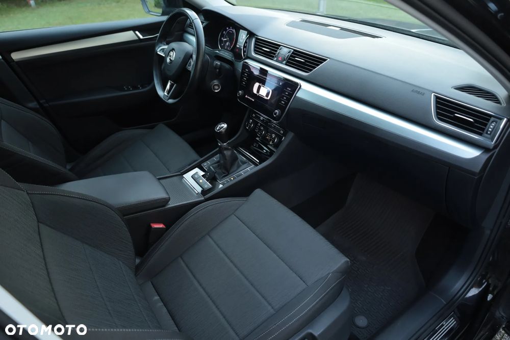 Skoda Superb 1.8 TSI Ambition - 17